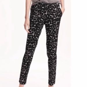 Old Navy Harper mid rise crops- Sz 2R